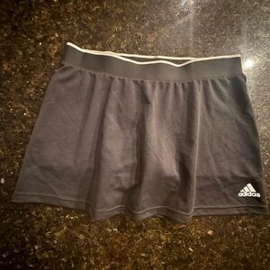 Adidas Club Skirt Women's Black Tennis
Skirt Built-In Shorts size large